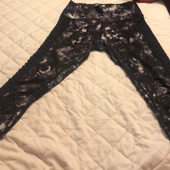 🍋 high waisted lulu leggings 🍋 - Picture 6 of 6